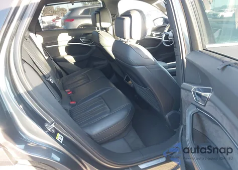 2019 Audi E-Tron Premium Plus из США, поврежденный, VIN WA1VAAGE8KB006463